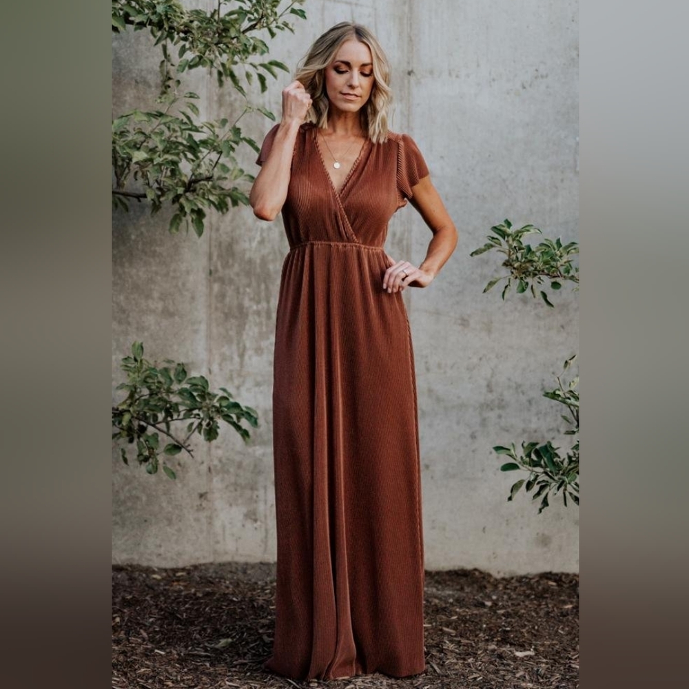 Brown plisse long dress size large